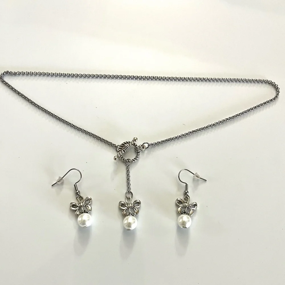 Handmade set . Y shape necklace hair bow and pearls + matching earrings . - Picture 4 of 11